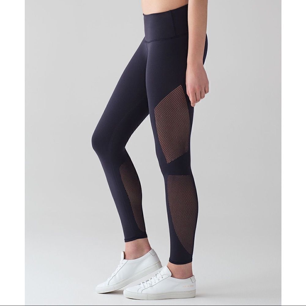 Lululemon Reveal 7/8 Tight - Midnight Navy (XS)